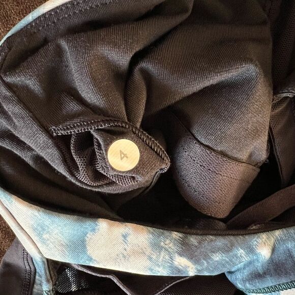 Lululemon Mesh With Me Tank - Picture 9 of 9